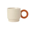 Mok beige met oranje oor 'Luka'